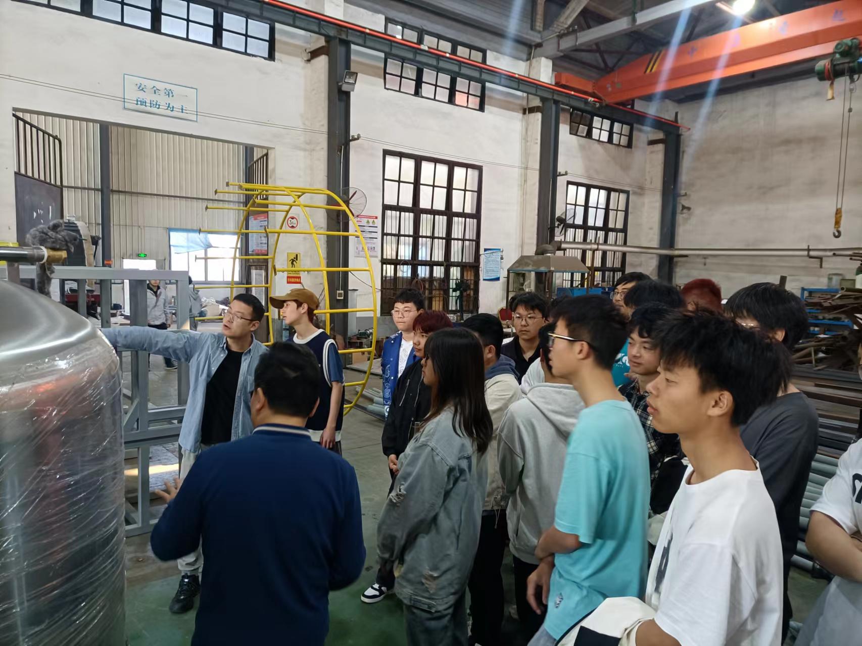 湖南工程学院近200名学生来米兰体育-米兰milan(中国)认知实习